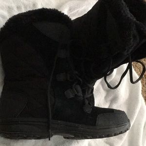 Snow boots